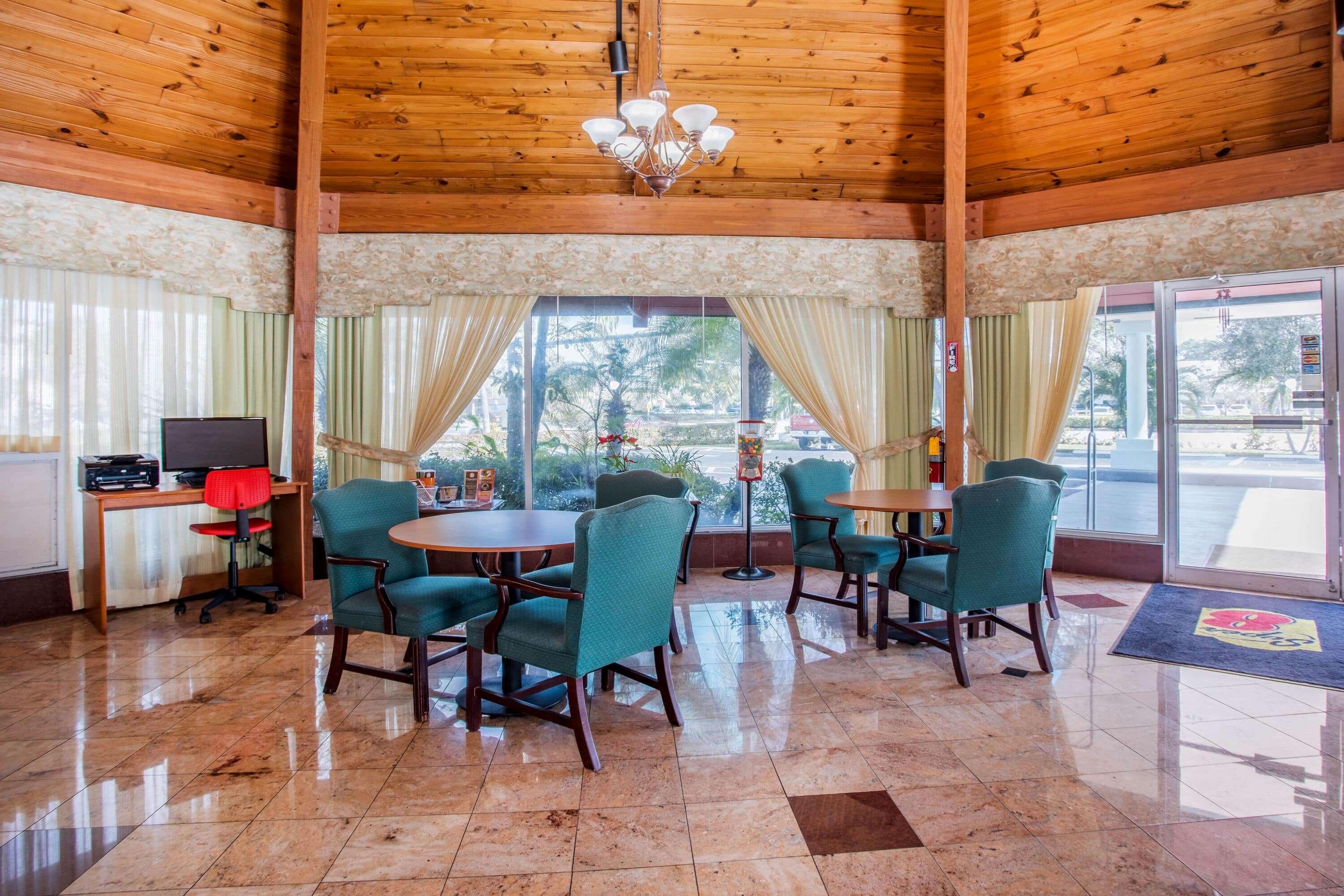 Super 8 By Wyndham North Palm Beach Exterior photo